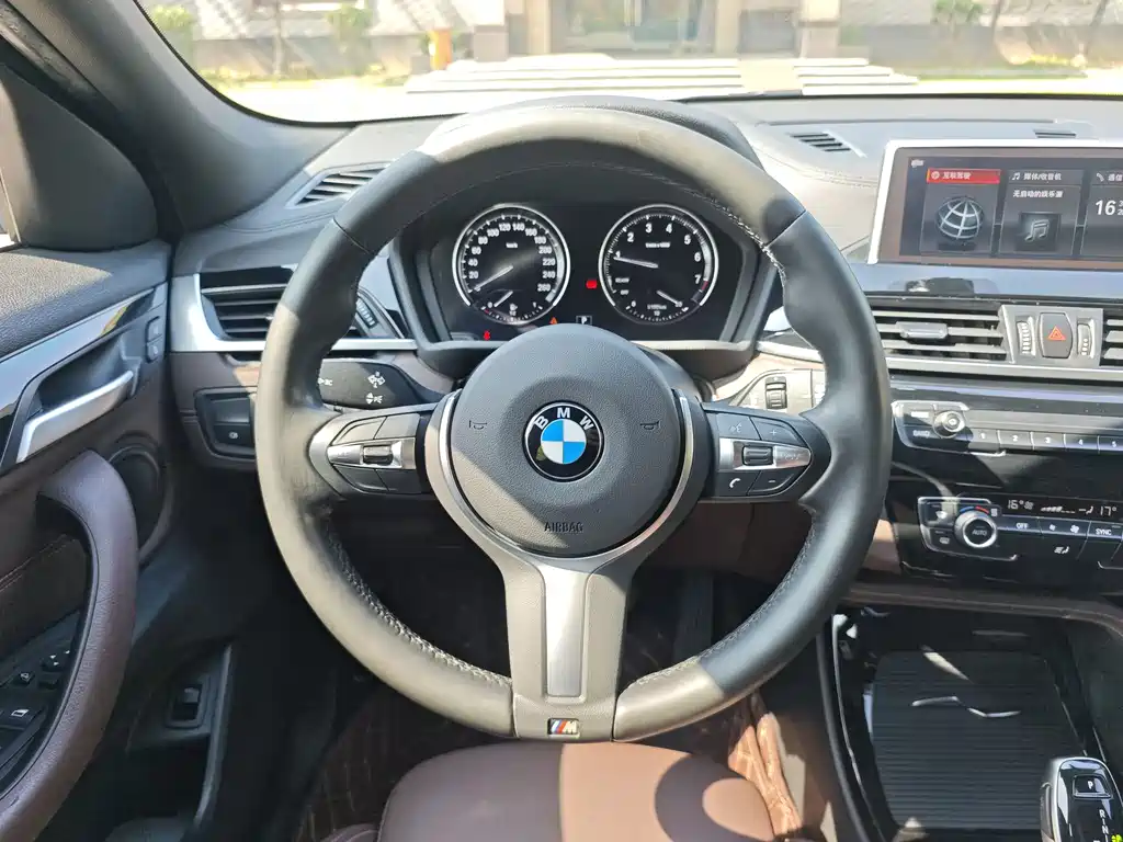 BMW X2 2020 — фото 16