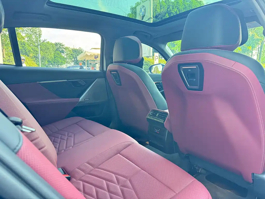 BMW i5 2025 — фото 13