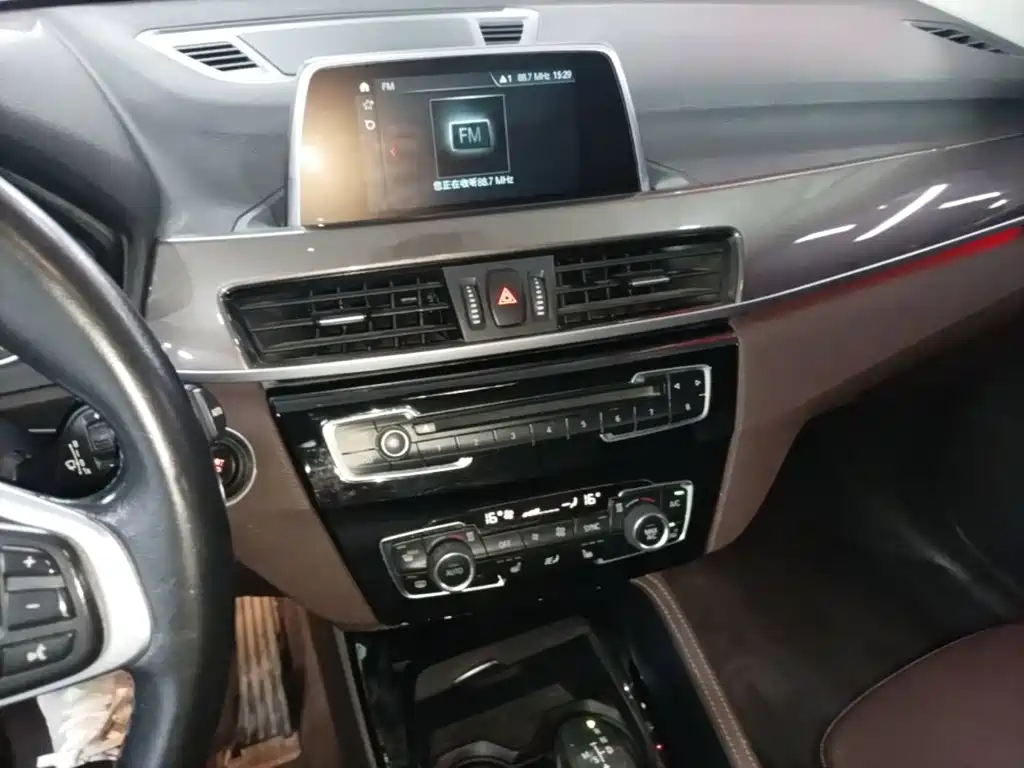 BMW X1 2017 — фото 13