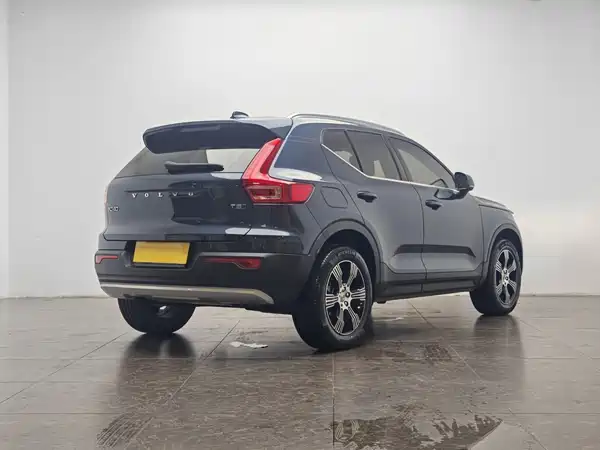 Volvo XC40 2021