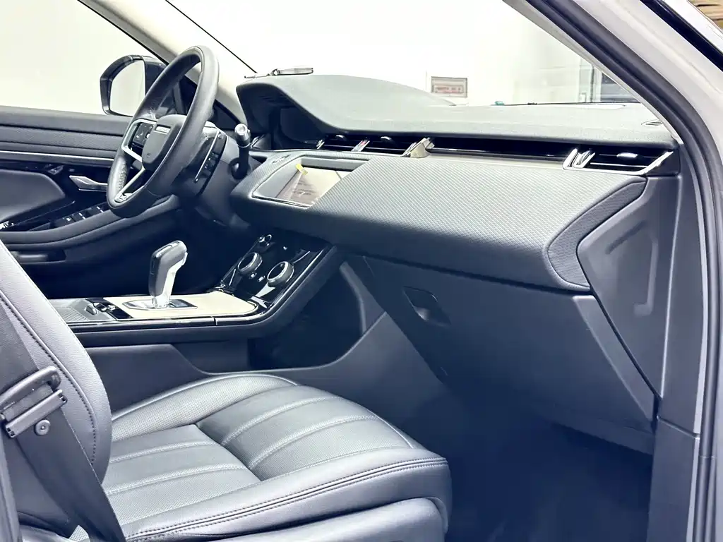 Land Rover Range Rover Evoque 2022 — фото 16