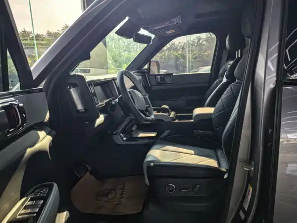Fangchengbao Leopard 5 2024