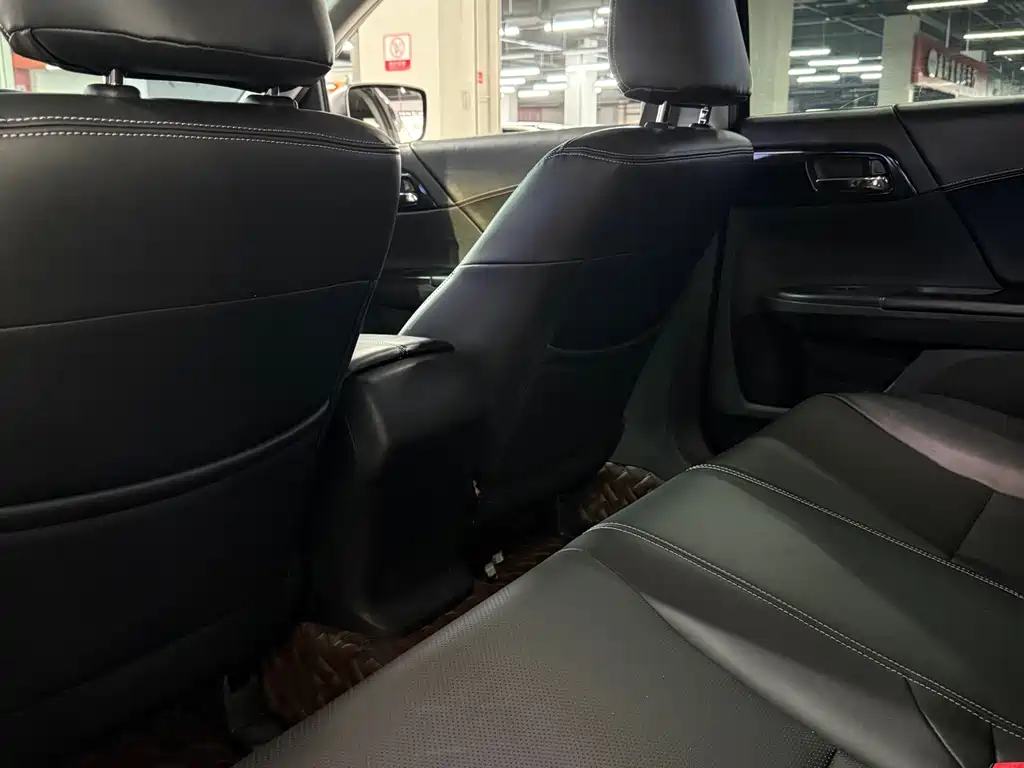 Honda Accord 2016 — фото 6