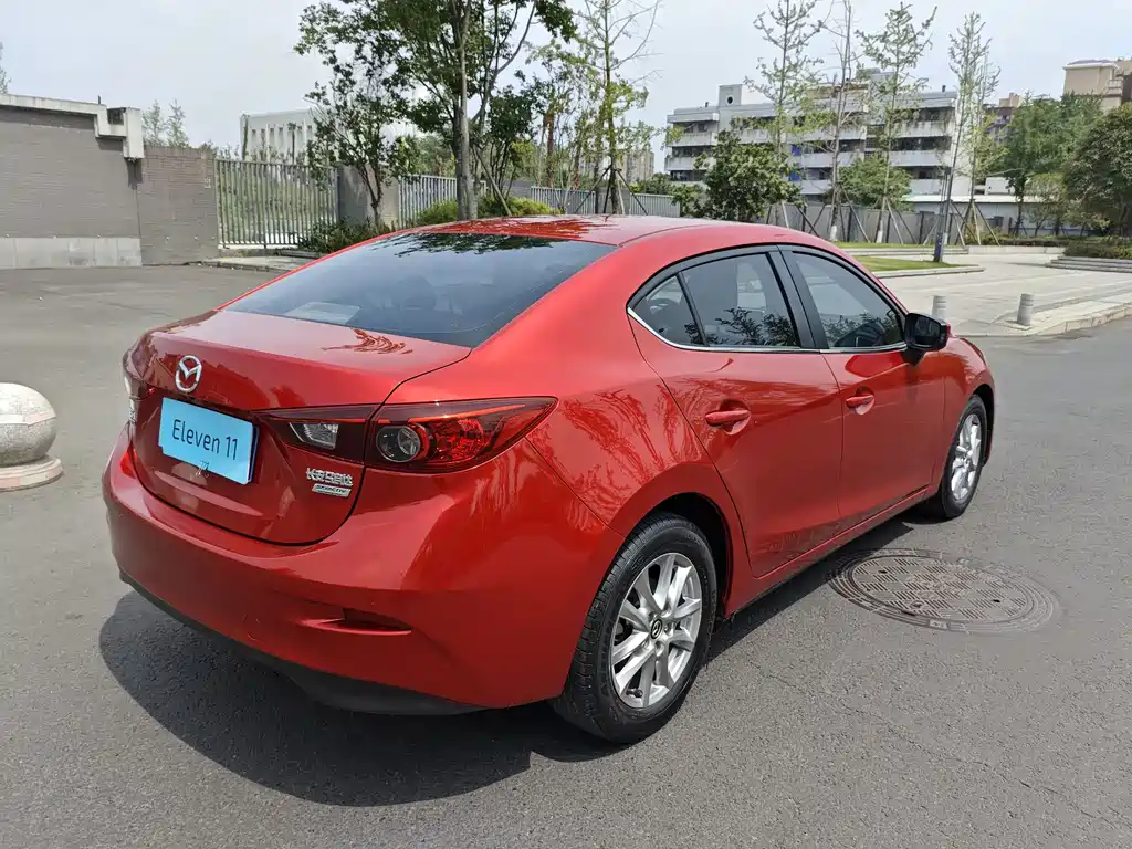 Mazda 3 Axela 2016