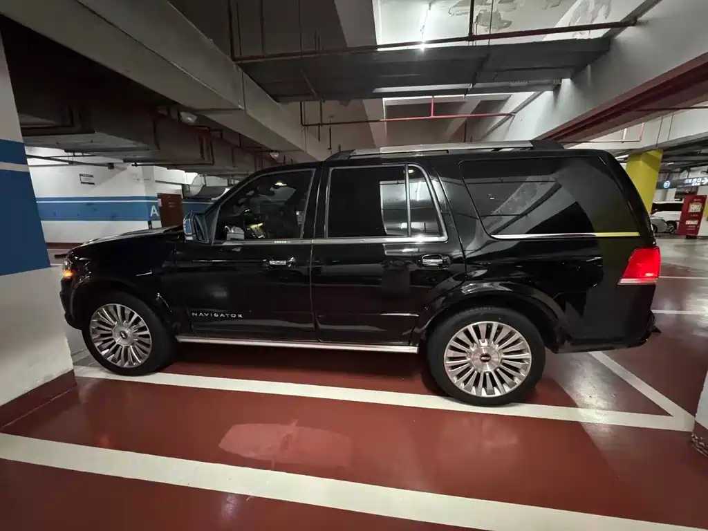 Lincoln Navigator 2016 — фото 7