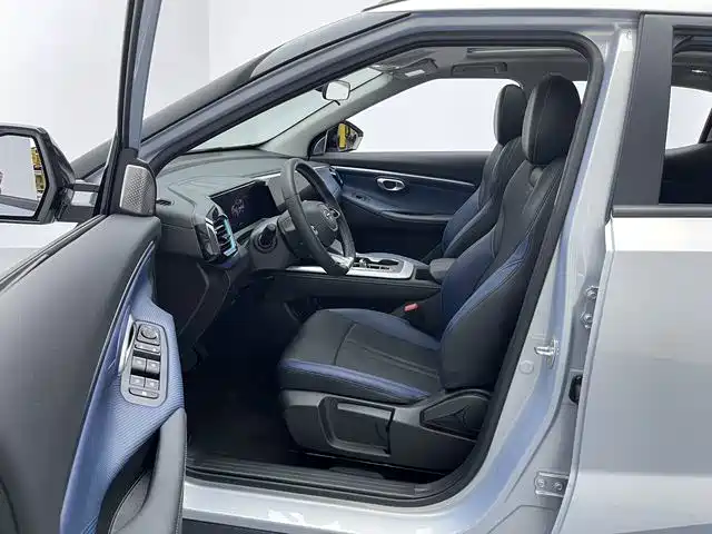 GAC Trumpchi GS3 2026 — фото 12