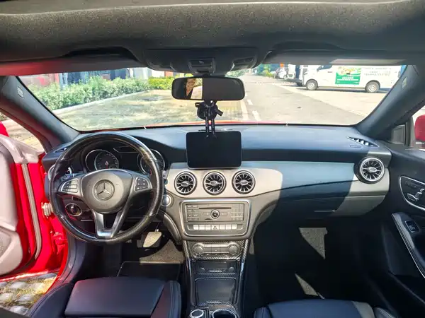 Mercedes-Benz CLA 2018