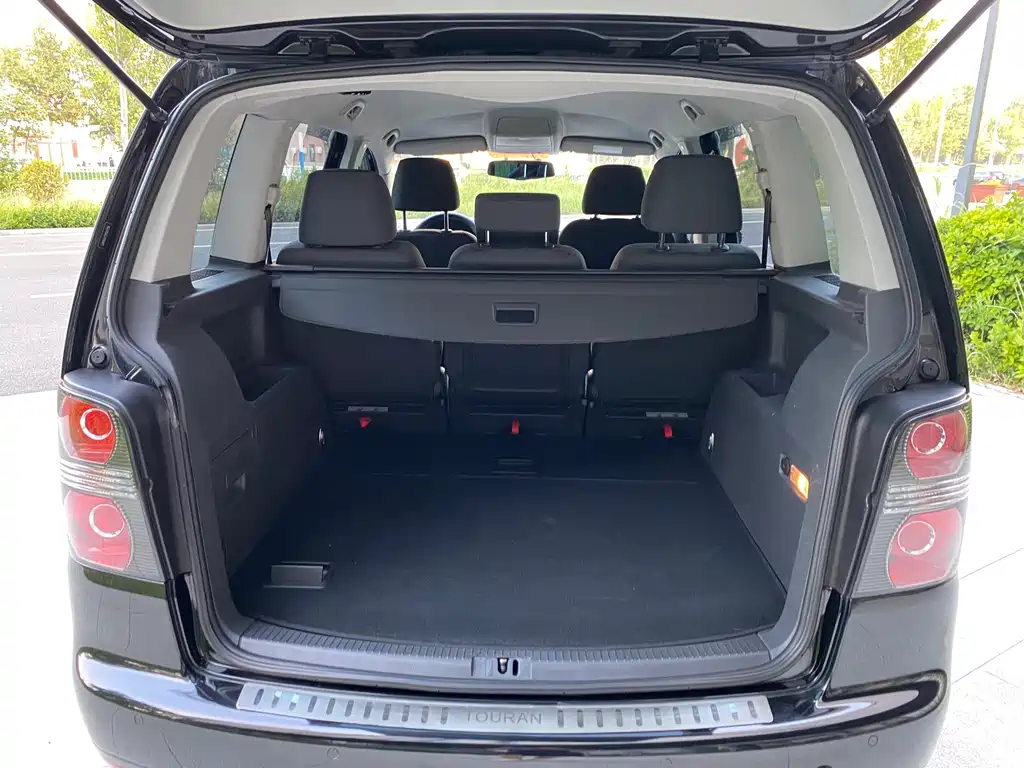 Volkswagen Touran 2015 — фото 15