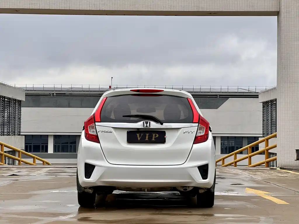 Honda Fit 2016 — фото 9