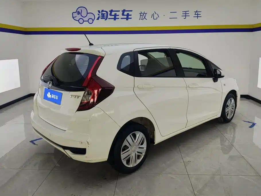 Honda Fit 2020 — фото 3