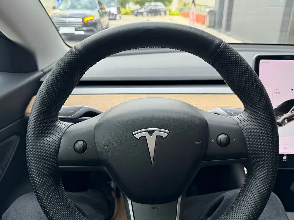 Tesla Model 3 2020 — фото 42