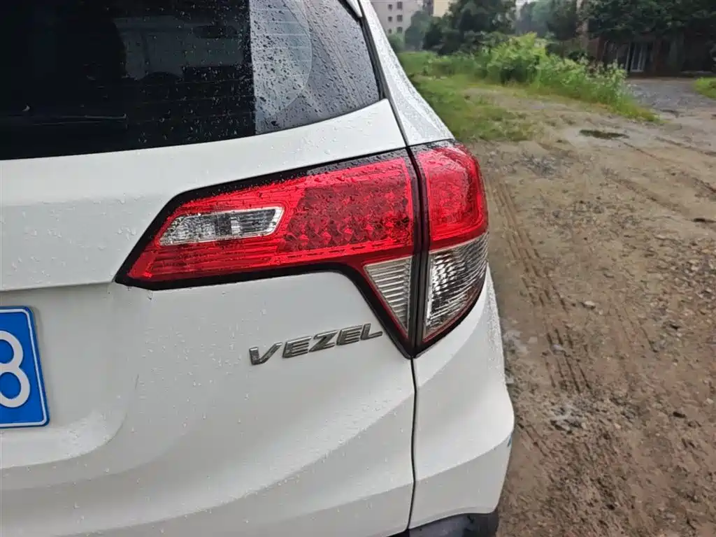 Honda Vezel 2022 — фото 8