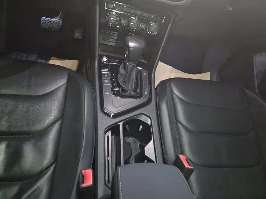 Volkswagen Tiguan L 2018 — фото 16