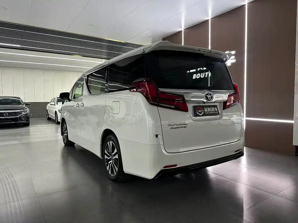 Toyota Alphard 2019 — фото 7