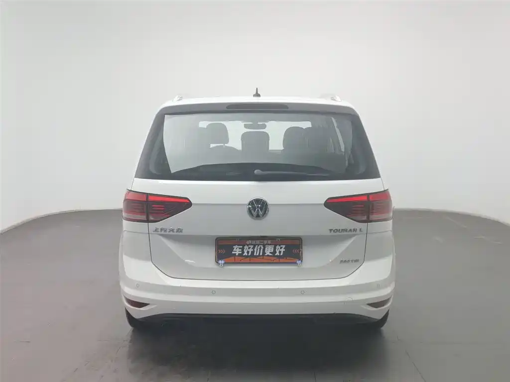 Volkswagen Touran 2018 — фото 4