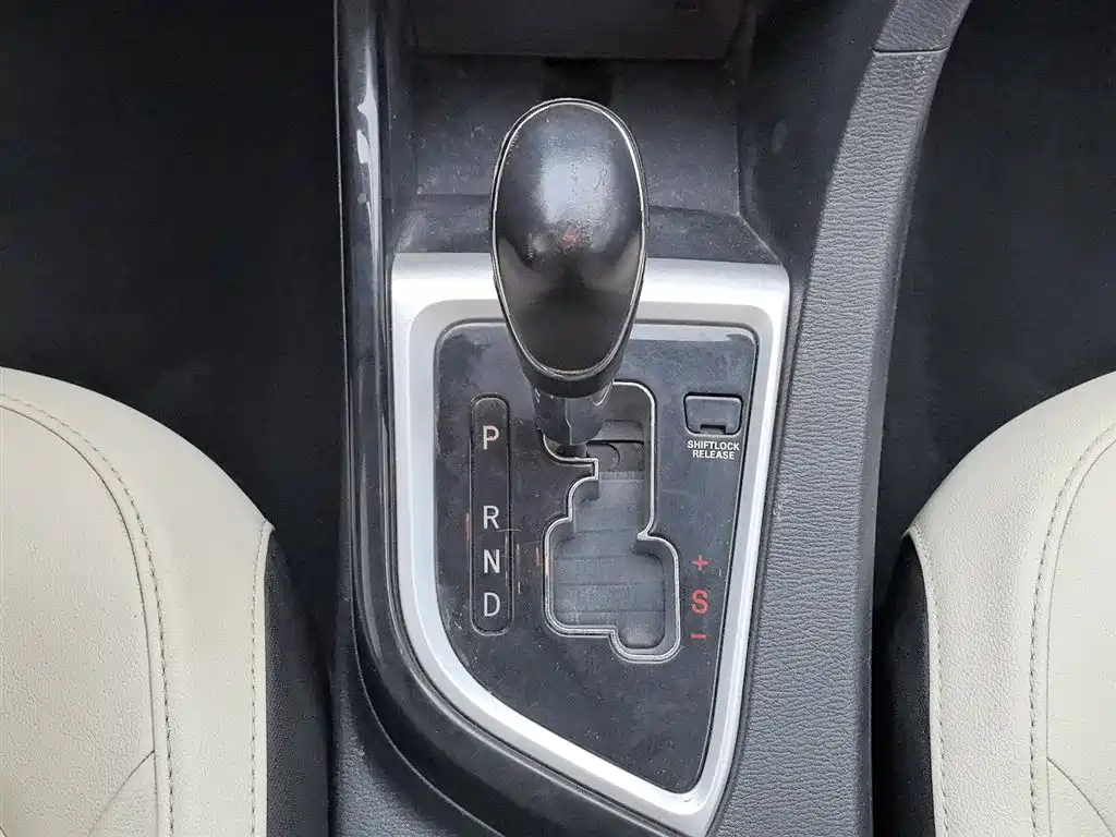 Changan V7 2016 — фото 13