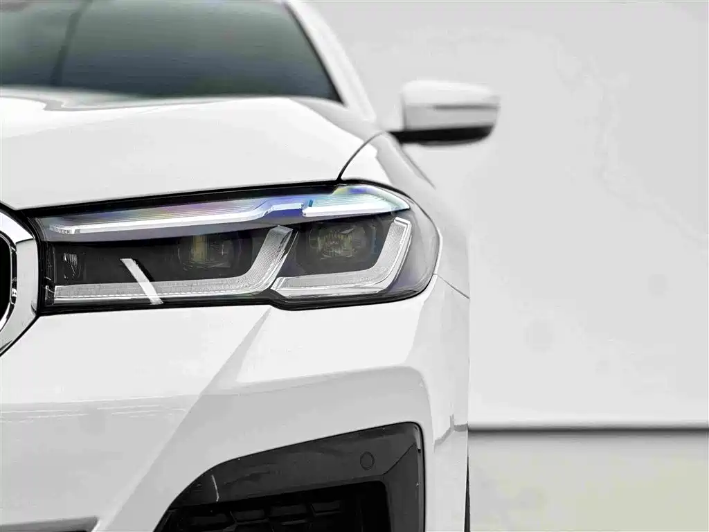 BMW 5 Series New Energy 2021 — фото 15