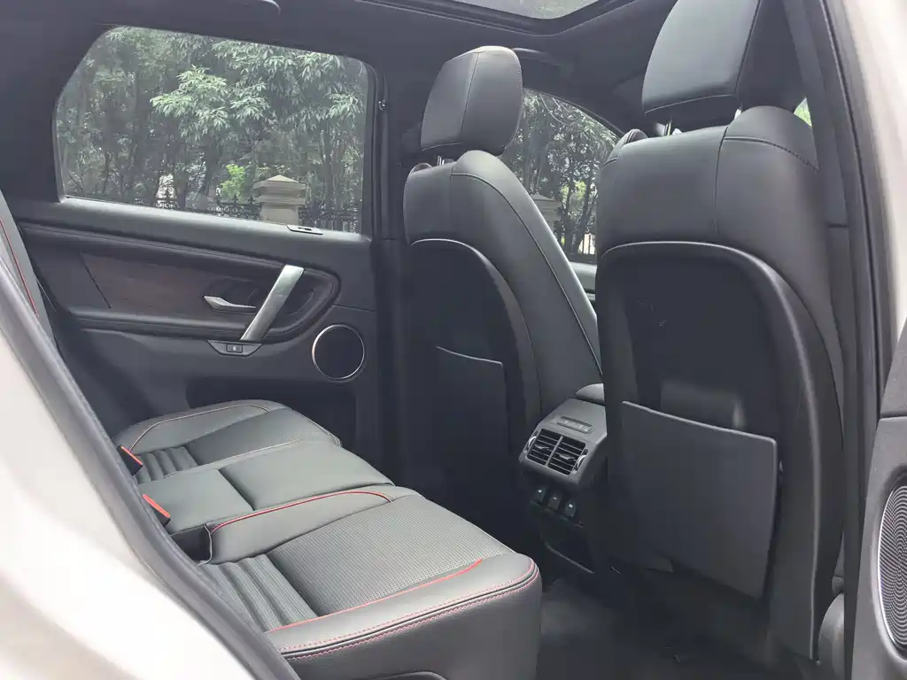 Land Rover Discovery Sport 2021 — фото 17