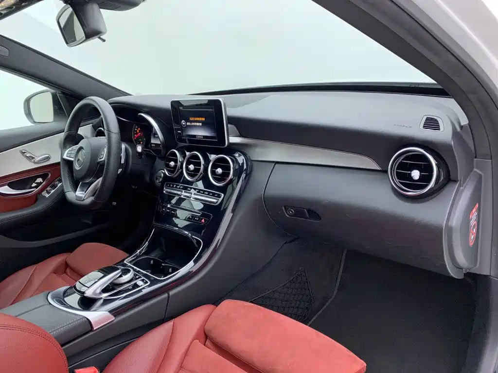 Mercedes-Benz C-Class 2017 — фото 17