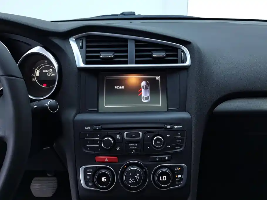 Citroën C4L 2016 — фото 13