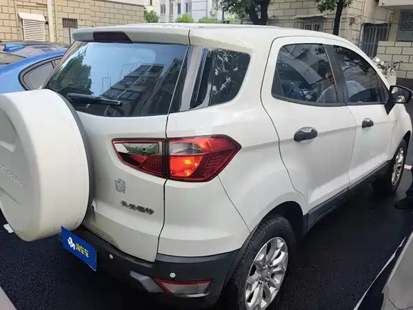 Ford EcoSport 2015