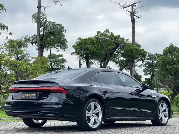 Audi A7L 2022