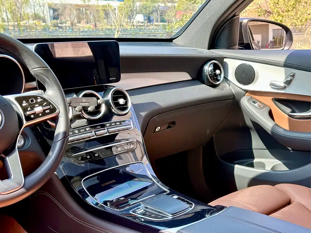 Mercedes-Benz GLC Coupe 2020 — фото 18