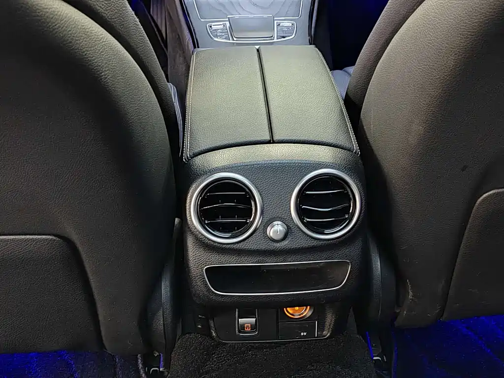 Mercedes-Benz C-Class 2021 — фото 13