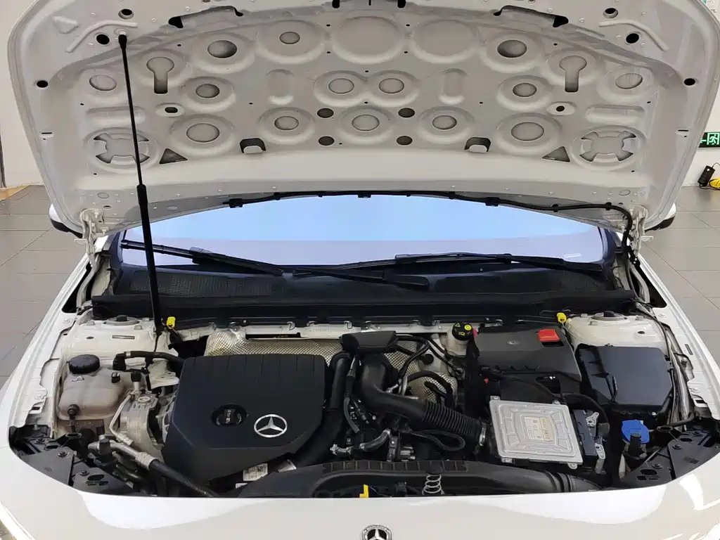 Mercedes-Benz A-Class 2022 — фото 15