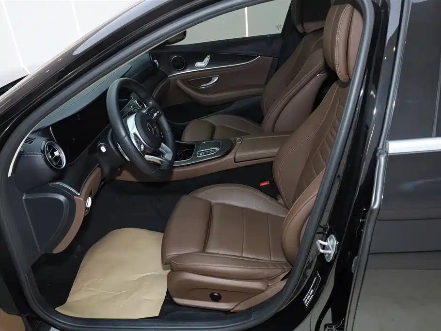 Mercedes-Benz E-Class 2020 — фото 17