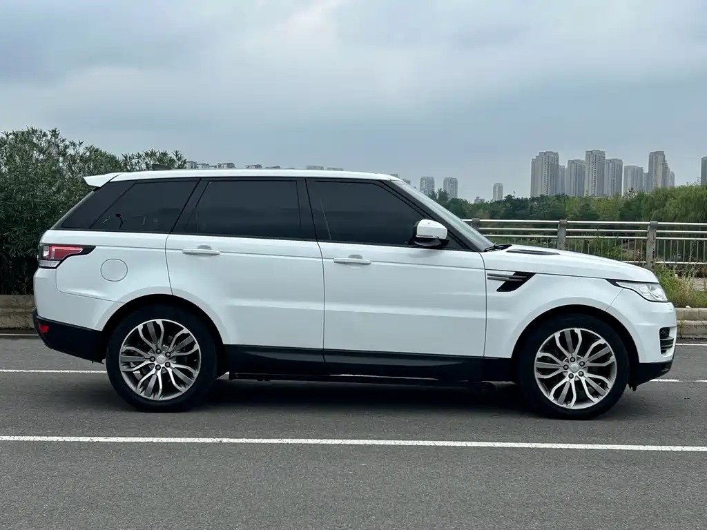Land Rover Range Rover Sport 2018 — фото 16