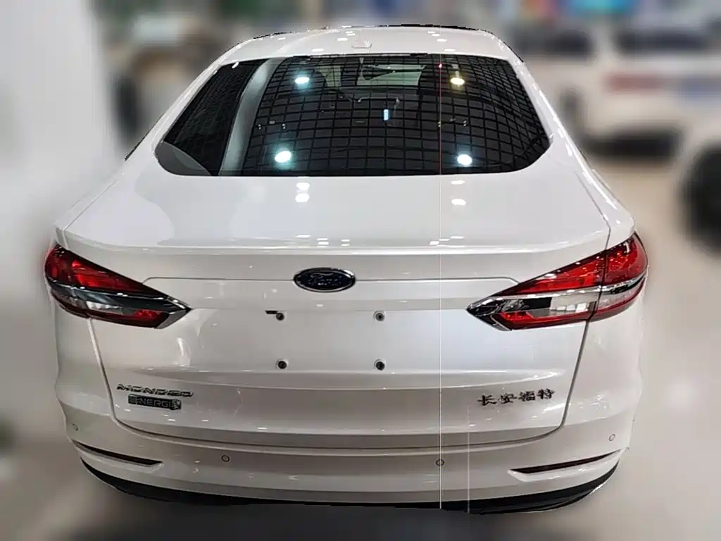 Ford Mondeo New Energy 2019 — фото 8