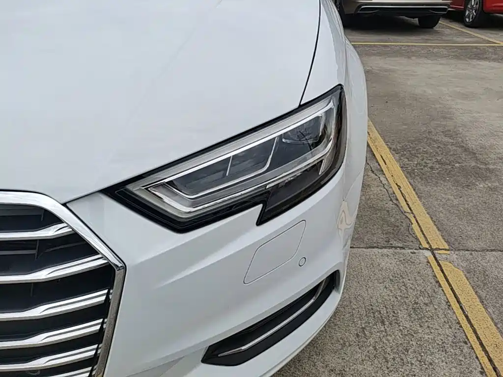 Audi A3 2018 — фото 24