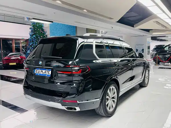 BMW X7 2023
