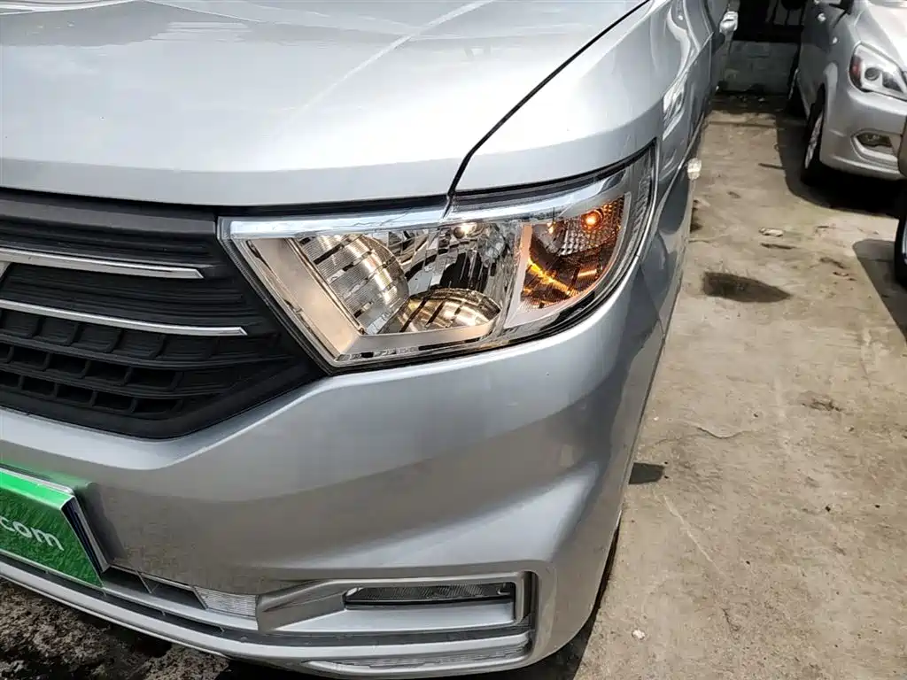 Wuling Hongguang V 2022 — фото 24