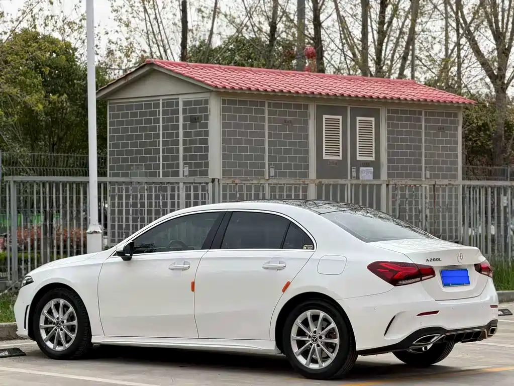 Mercedes-Benz A-Class 2021 — фото 15