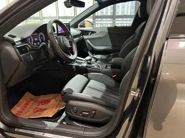 Audi A4L 2023