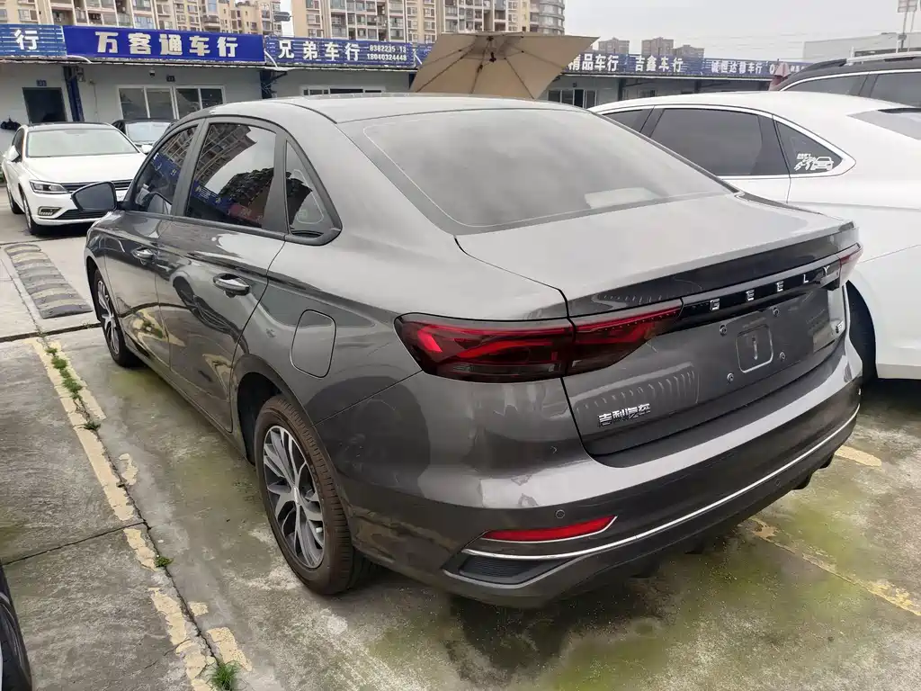 Geely Emgrand 2023 — фото 16