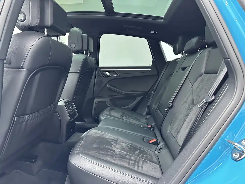 Porsche Macan 2020 — фото 10