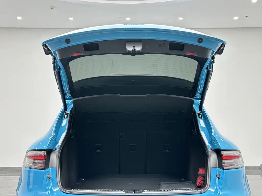 Porsche Macan 2020 — фото 23