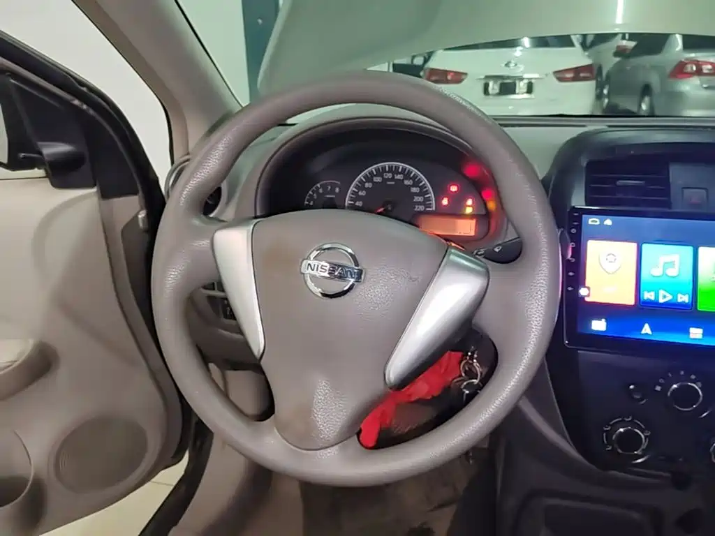 Nissan Sunny 2019 — фото 11