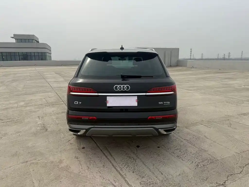 Audi Q7 2021 — фото 8