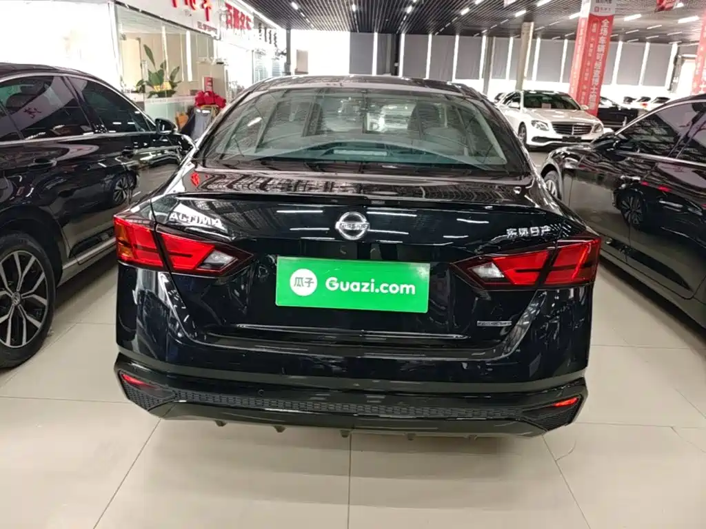 Nissan Teana 2023