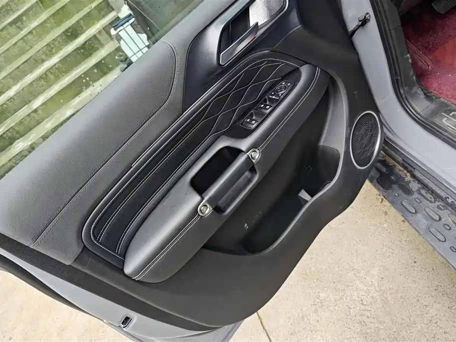 Tank 300 2022