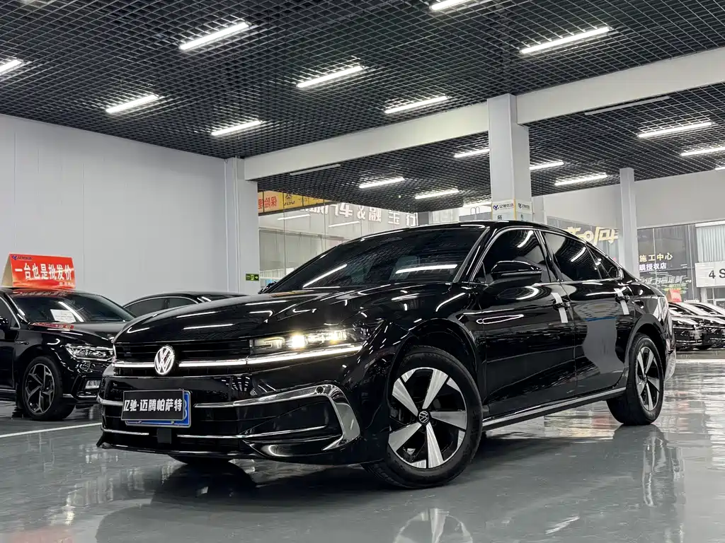 Volkswagen Magotan 2025