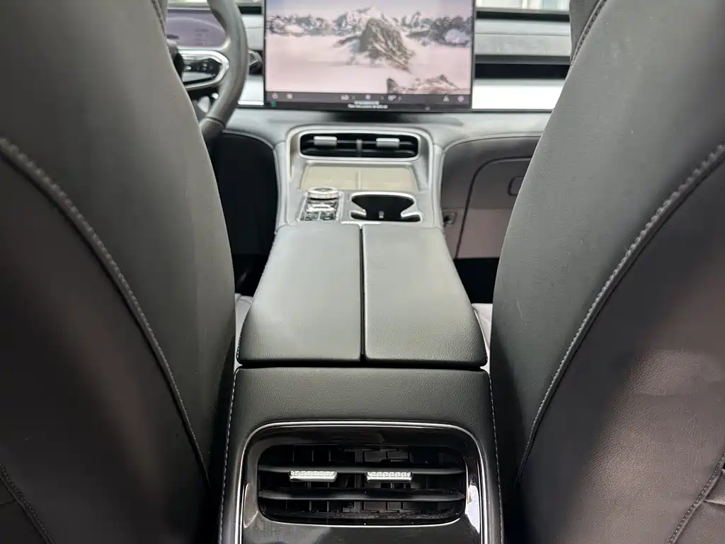 Chery Tiggo 8 PLUS C-DM 2025 — фото 13