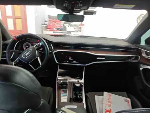 Audi A6L 2023