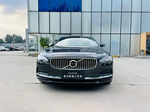 Volvo S90 2024