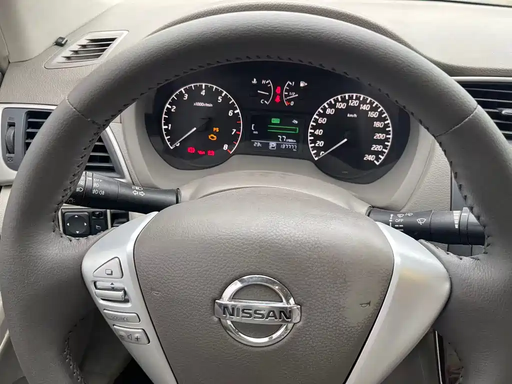 Nissan Sylphy 2013 — фото 16