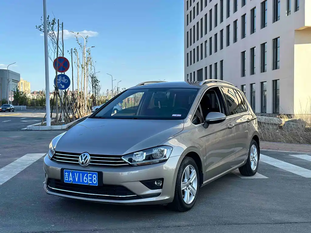Volkswagen Golf Sportsvan 2017 — фото 1